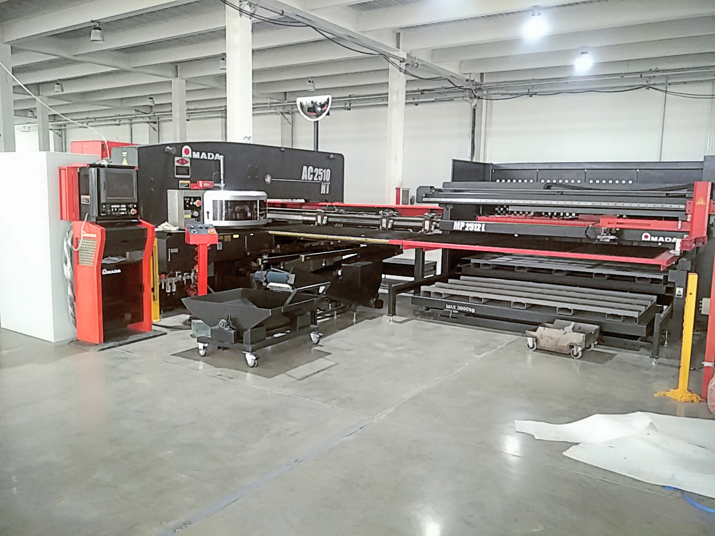 5cb5916718efe.jpg 數據沖床.jpg